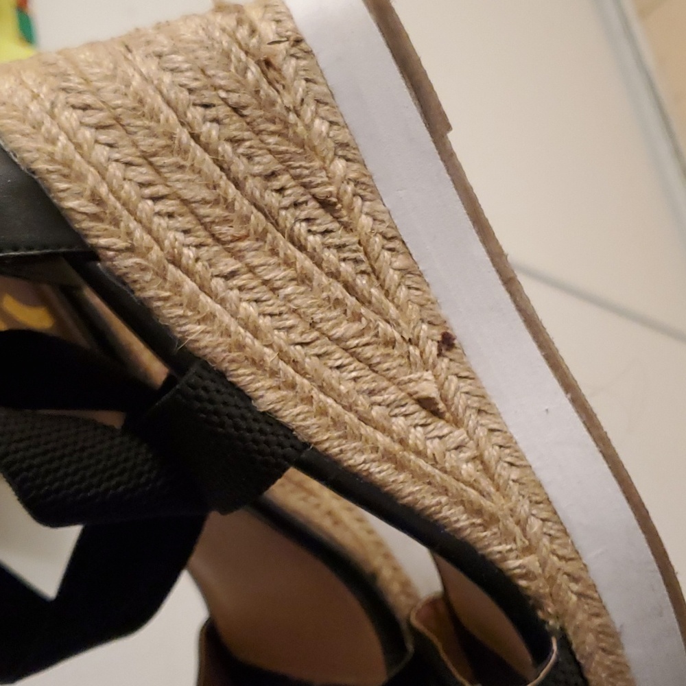 Sandals - Picture 4 of 7